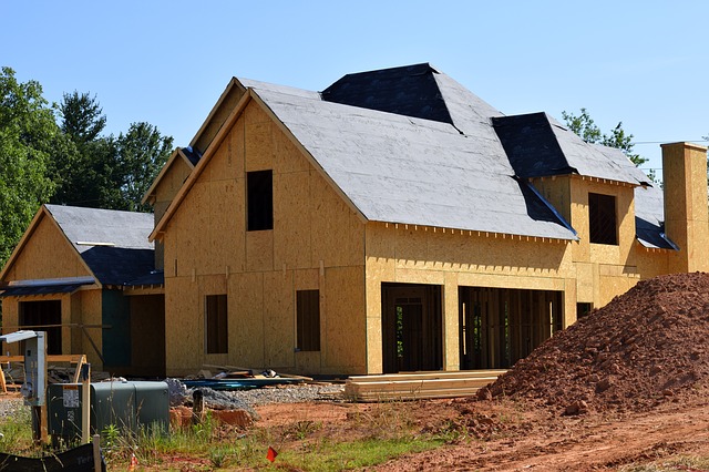 dřevostavba, černá střecha, nový domek